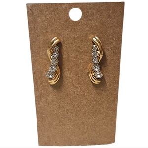 Gold-Tone Crystal Curve Earrings – Elegant Rhinestone Accent Studs